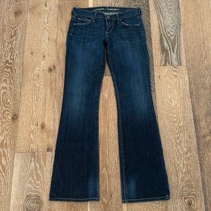 Like New! “CITIZENS OF HUMANITY” Dita flared jeans. Size 25.